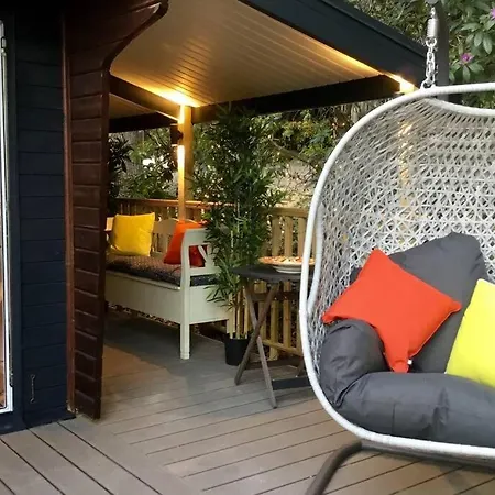 Mistletoe Two Boutique With Hot Tubs Holiday home