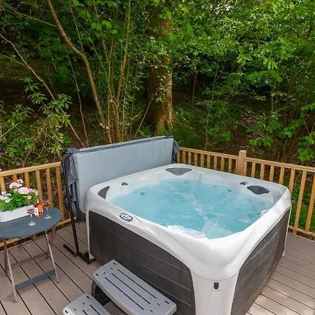 Mistletoe Two Boutique With Hot Tubs Σπίτι διακοπών Windermere